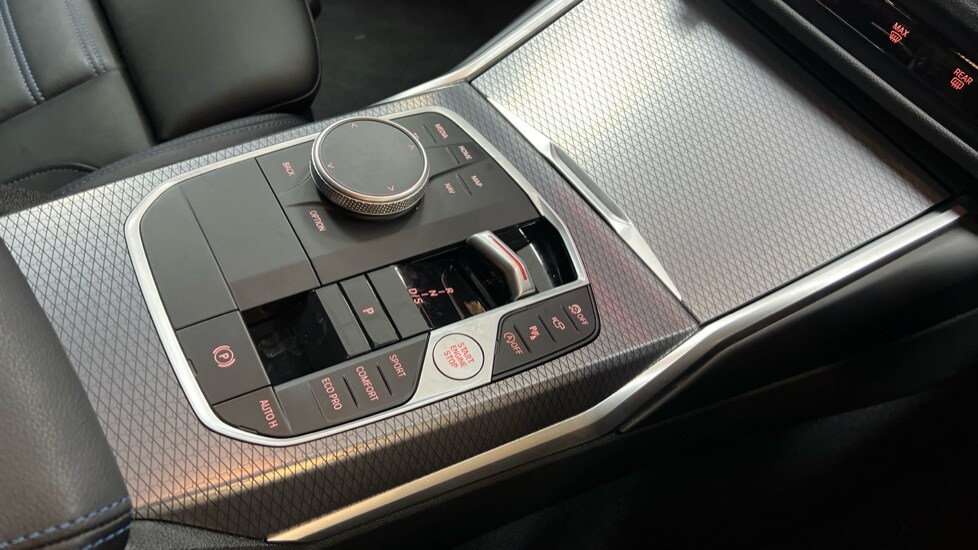 Used BMW 3 Series 2024 for sale - 76731579: Photo 10