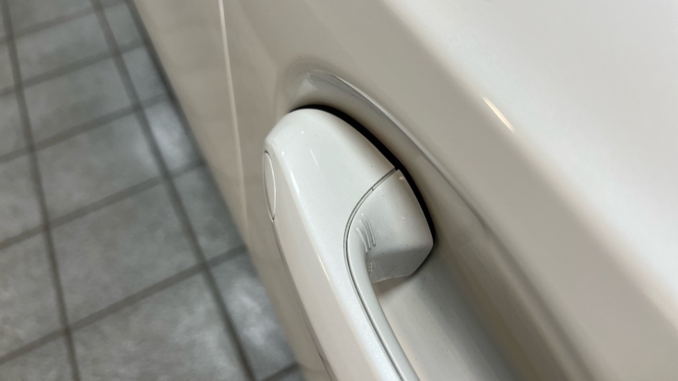 Used BMW 3 Series 2024 for sale - 76731579: Photo 32