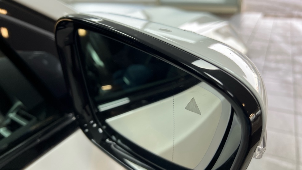 Used BMW 3 Series 2024 for sale - 76731579: Photo 33