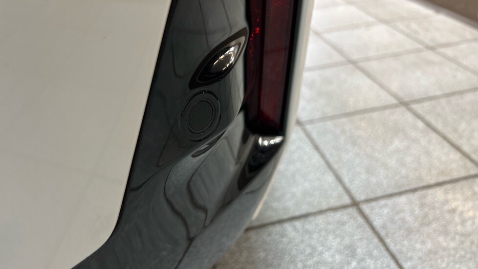 Used BMW 3 Series 2024 for sale - 76731579: Photo 35