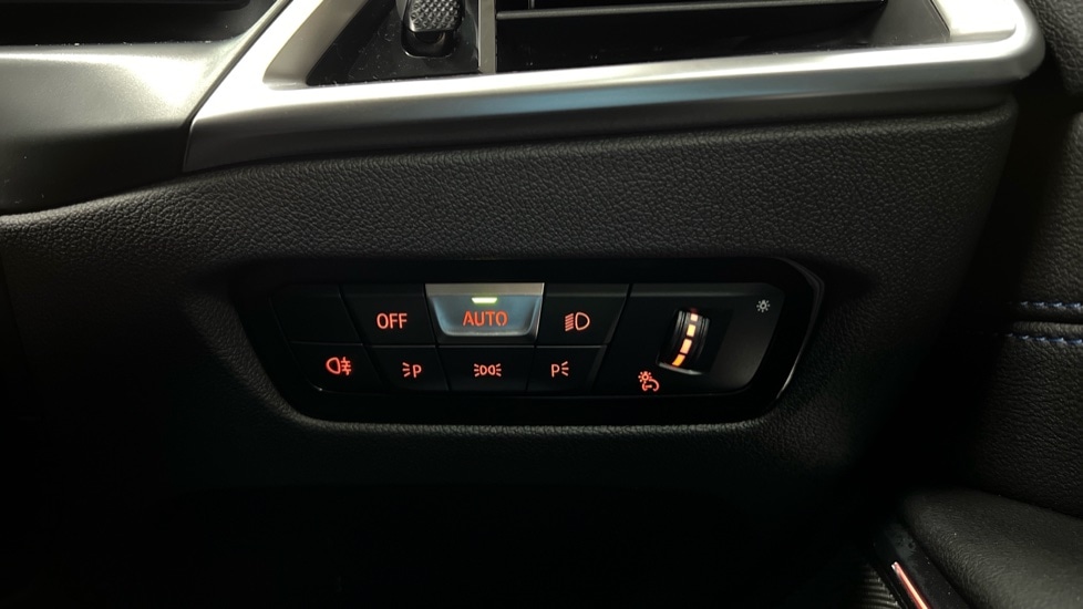 Used BMW 3 Series 2024 for sale - 76731579: Photo 38