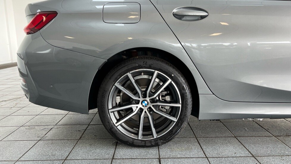 Used BMW 3 Series 2025 for sale - 75943454: Photo 27