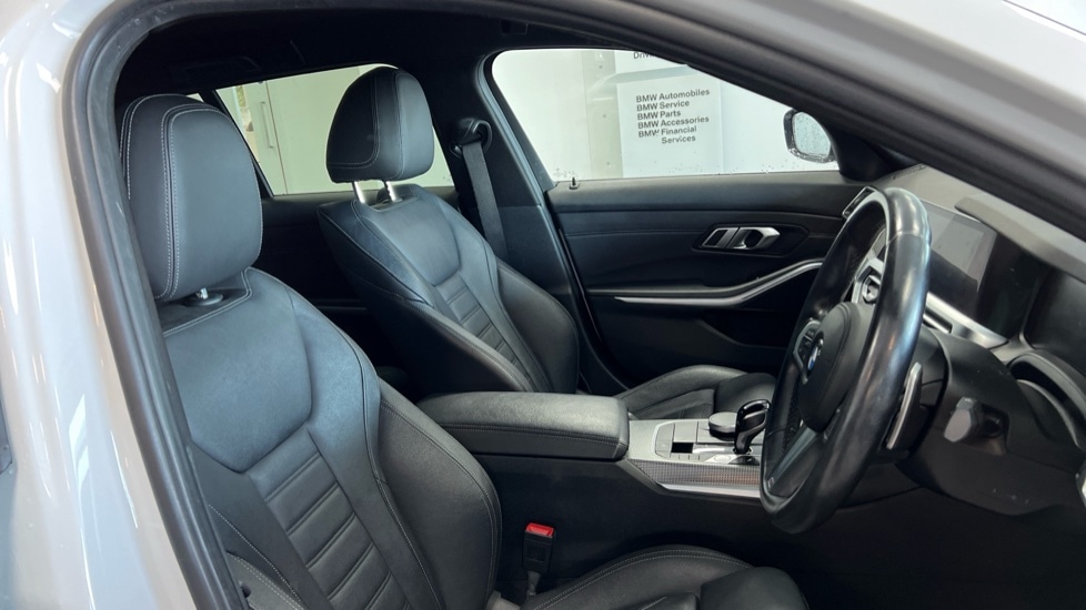 Used BMW 3 Series 2021 for sale - 76350775: Photo 11