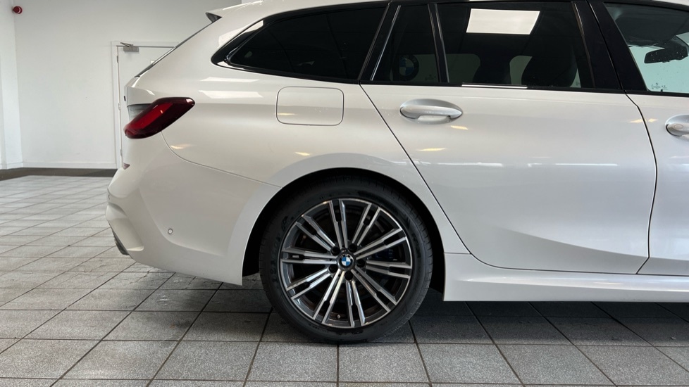 Used BMW 3 Series 2021 for sale - 76350775: Photo 27