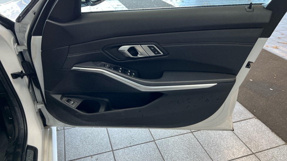 Used BMW 3 Series 2021 for sale - 76350775: Photo 30