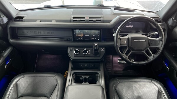 Used Land Rover Defender 2021 for sale - 76086683: Photo 11