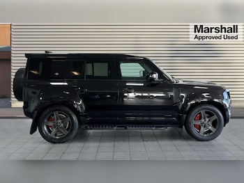 Used Land Rover Defender 2021 for sale - 76086683: Photo 2