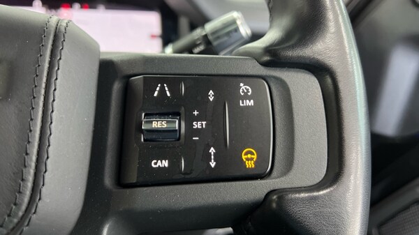 Used Land Rover Defender 2021 for sale - 76086683: Photo 35