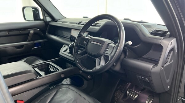 Used Land Rover Defender 2021 for sale - 76086683: Photo 9