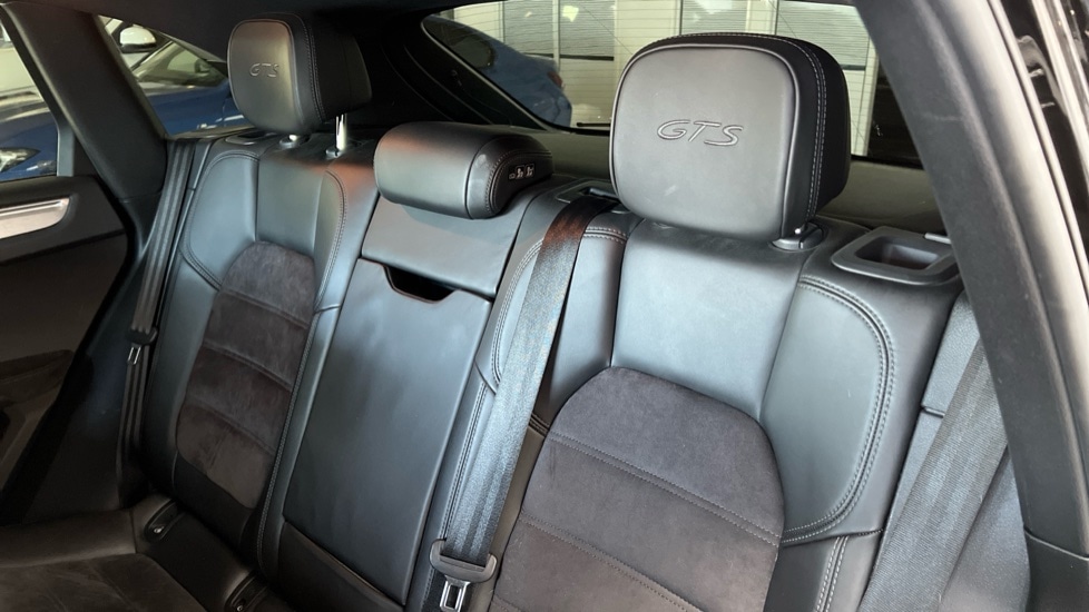 Used Porsche Macan 2018 for sale - 76780345: Photo 14