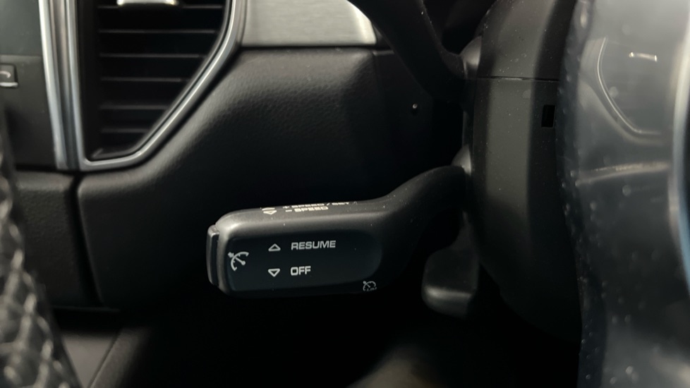 Used Porsche Macan 2018 for sale - 76780345: Photo 23