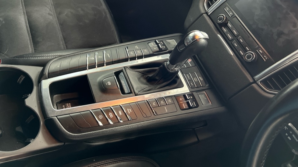 Used Porsche Macan 2018 for sale - 76780345: Photo 25