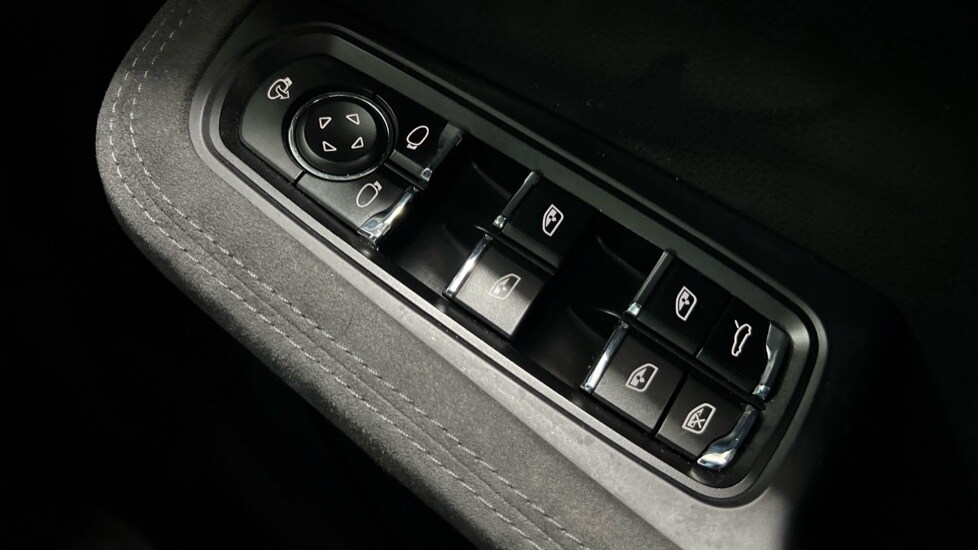 Used Porsche Macan 2018 for sale - 76780345: Photo 31