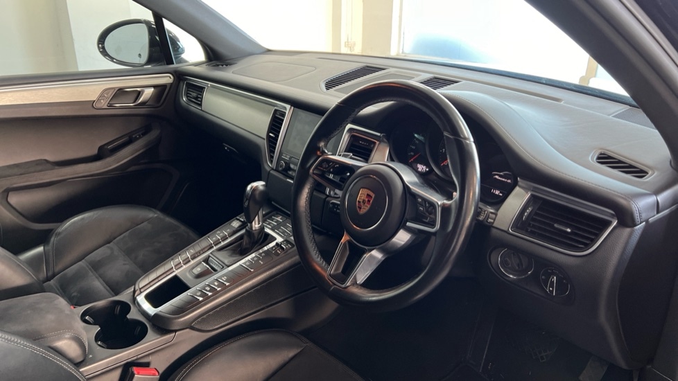 Used Porsche Macan 2018 for sale - 76780345: Photo 9