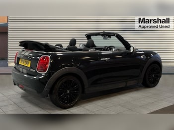 Used MINI Convertible 2018 for sale - 76766228: Photo