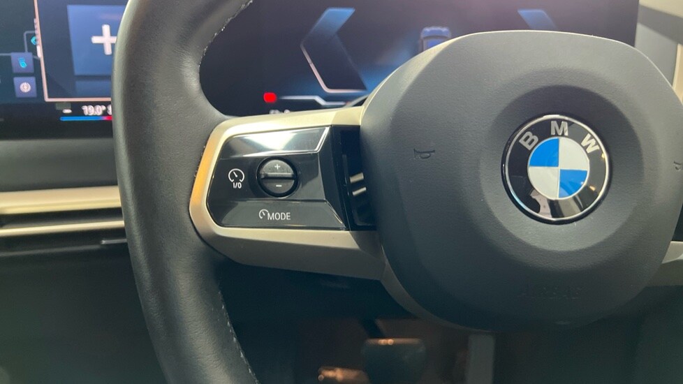 Used BMW iX 2025 for sale - 76312352: Photo 17