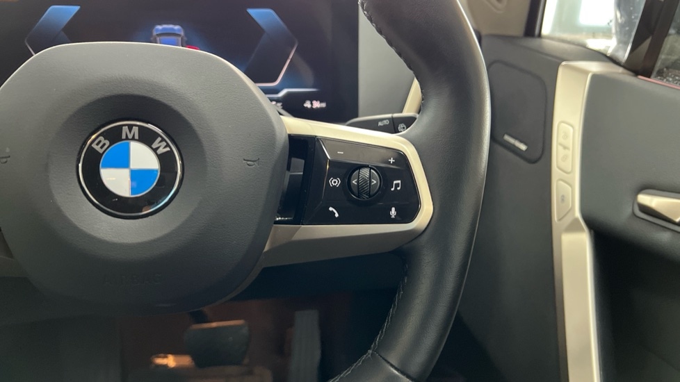 Used BMW iX 2025 for sale - 76312352: Photo 18