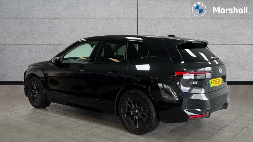 Used BMW iX 2025 for sale - 76312352: Photo 2