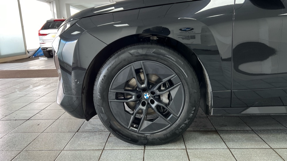 Used BMW iX 2025 for sale - 76312352: Photo 25