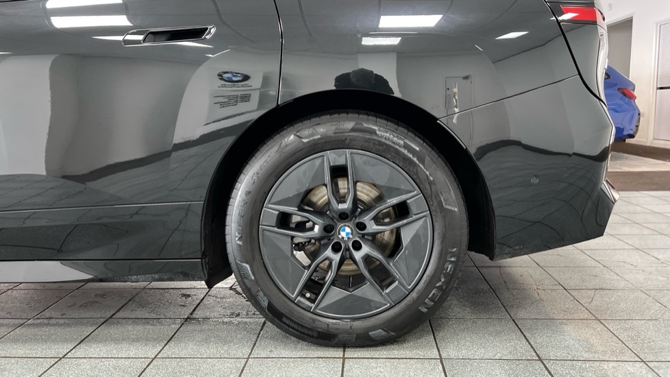 Used BMW iX 2025 for sale - 76312352: Photo 26