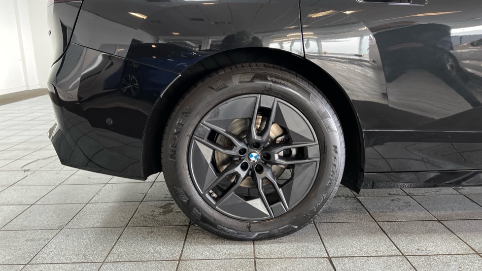 Used BMW iX 2025 for sale - 76312352: Photo 27