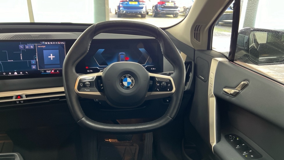 Used BMW iX 2025 for sale - 76312352: Photo 5