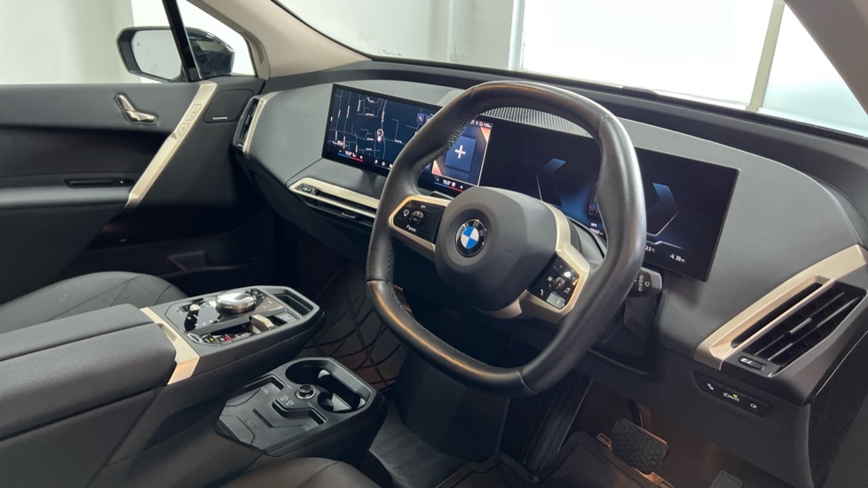 Used BMW iX 2025 for sale - 76312352: Photo 6