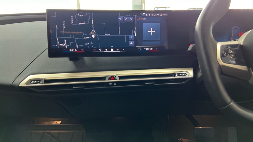 Used BMW iX 2025 for sale - 76312352: Photo 8