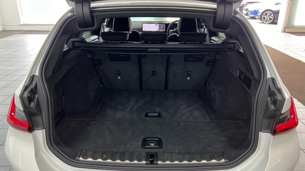 Used BMW 3 Series 2025 for sale - 76154758: Photo 13