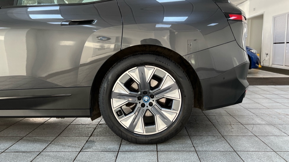 Used BMW iX 2022 for sale - 76466530: Photo 26