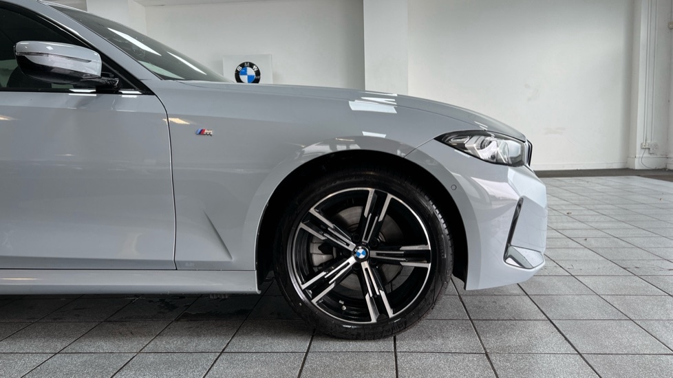 Used BMW 3 Series 2025 for sale - 76552433: Photo 14