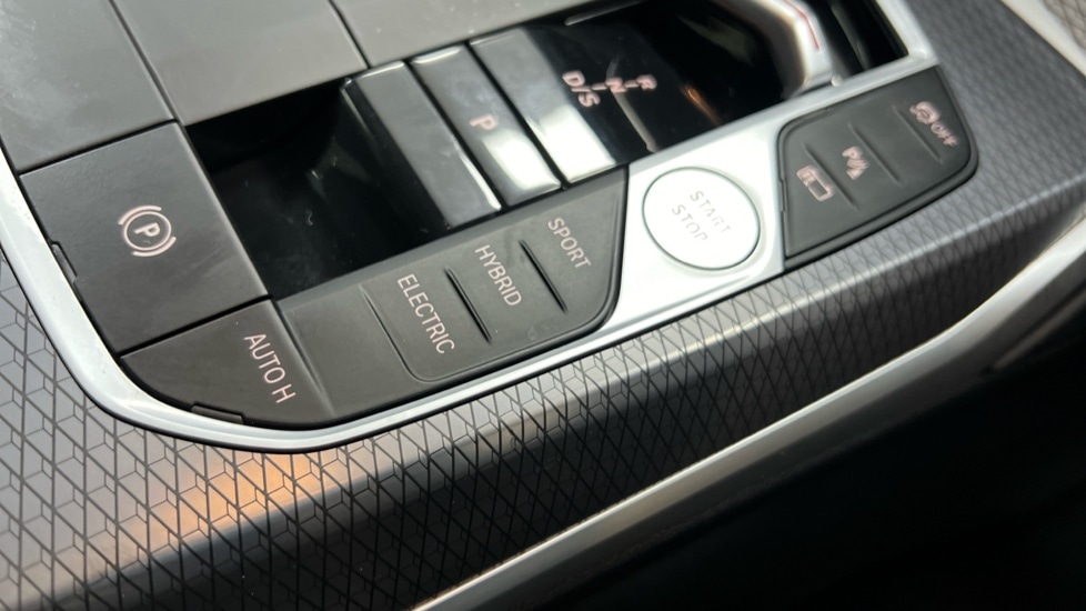 Used BMW 3 Series 2025 for sale - 76552433: Photo 19