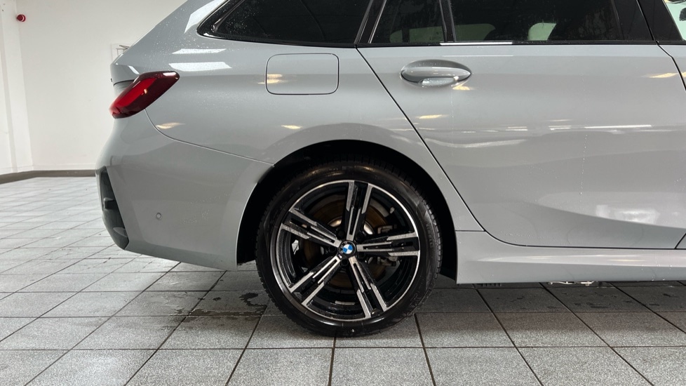 Used BMW 3 Series 2025 for sale - 76552433: Photo 27