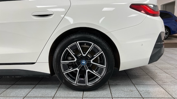 Used BMW i4 2022 for sale - 76183827: Photo 26