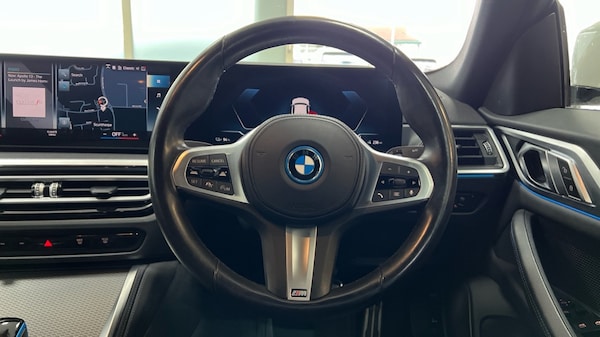 Used BMW i4 2022 for sale - 76183827: Photo 5