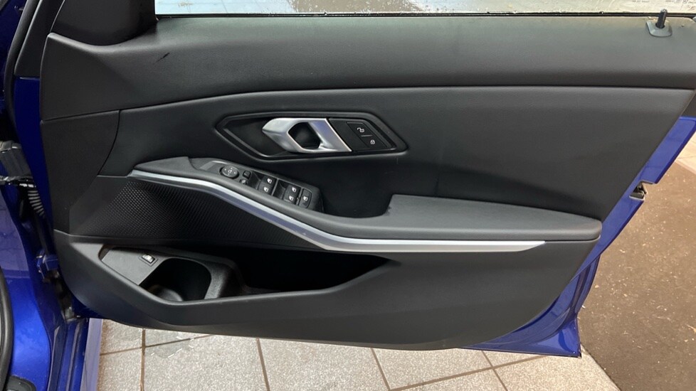 Used BMW 3 Series 2025 for sale - 76635703: Photo 30