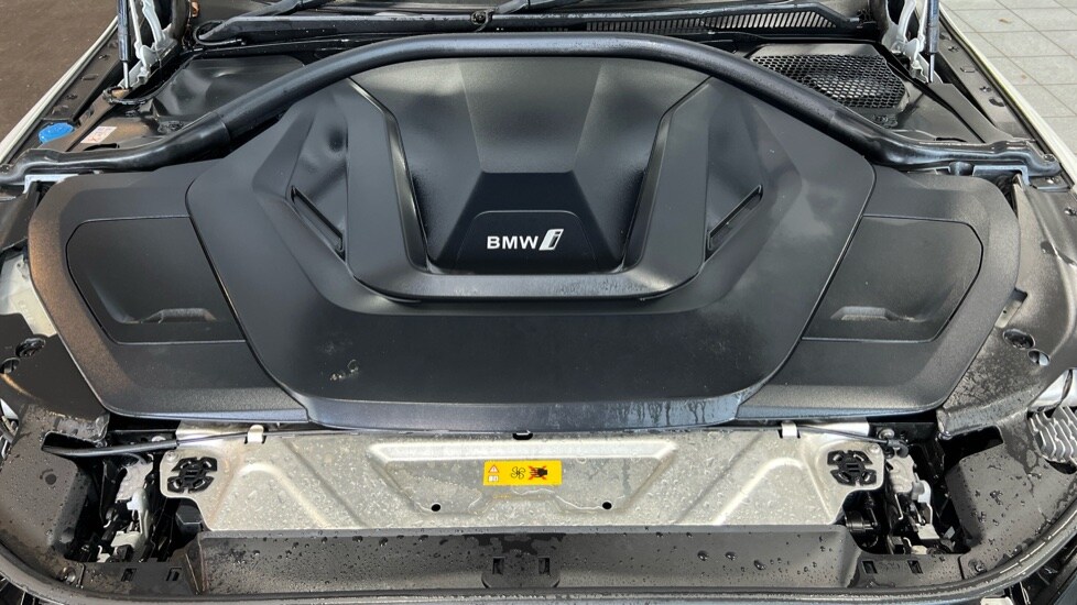 Used BMW i4 2022 for sale - 76393550: Photo 21