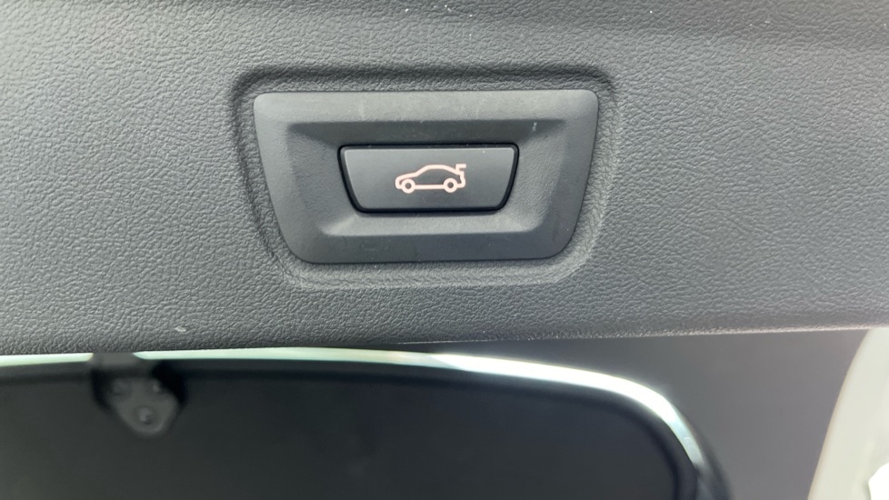 Used BMW i4 2022 for sale - 76393550: Photo 33