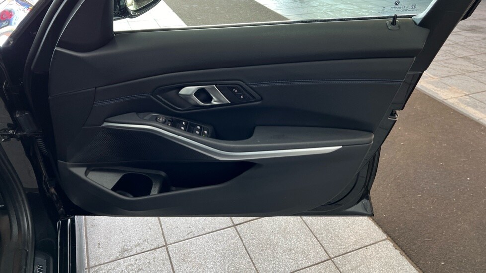 Used BMW 3 Series 2025 for sale - 76589866: Photo 30