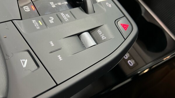 Used BMW iX1 2025 for sale - 76008324: Photo 19