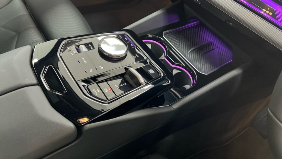 Used BMW 5 Series 2025 for sale - 75929890: Photo 10