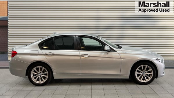 Used BMW 3 Series 2017 for sale - 76289960: Photo 2