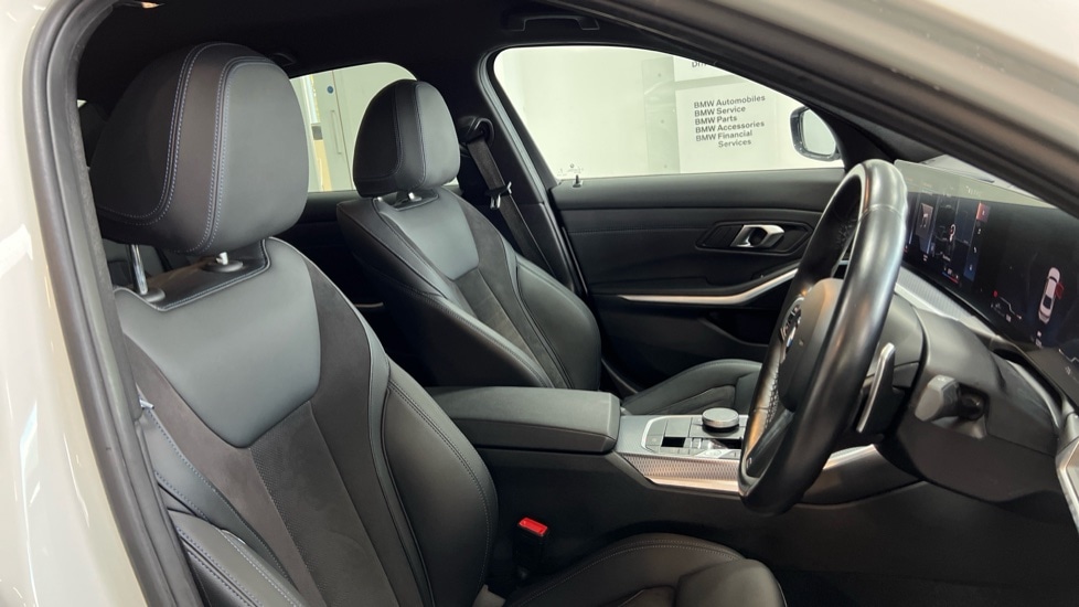 Used BMW 3 Series 2024 for sale - 76580214: Photo 11