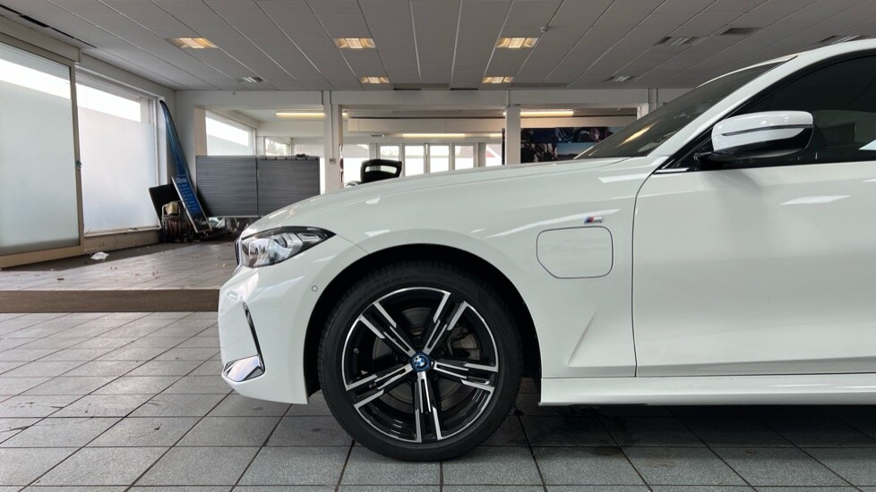 Used BMW 3 Series 2024 for sale - 76580214: Photo 25