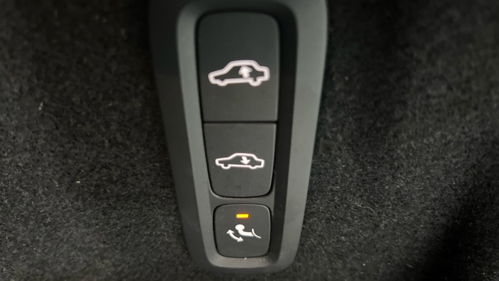 Used Volvo XC60 2020 for sale - 76623498: Photo 30