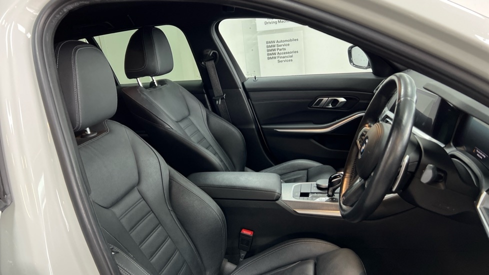 Used BMW 3 Series 2021 for sale - 76410658: Photo 11