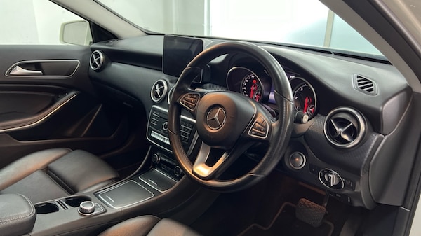 Used Mercedes-Benz A-Class 2018 for sale - 76092112: Photo 9