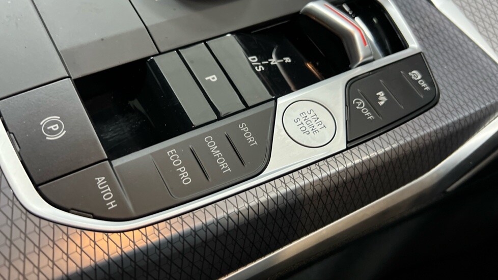 Used BMW 3 Series 2025 for sale - 76552348: Photo 19