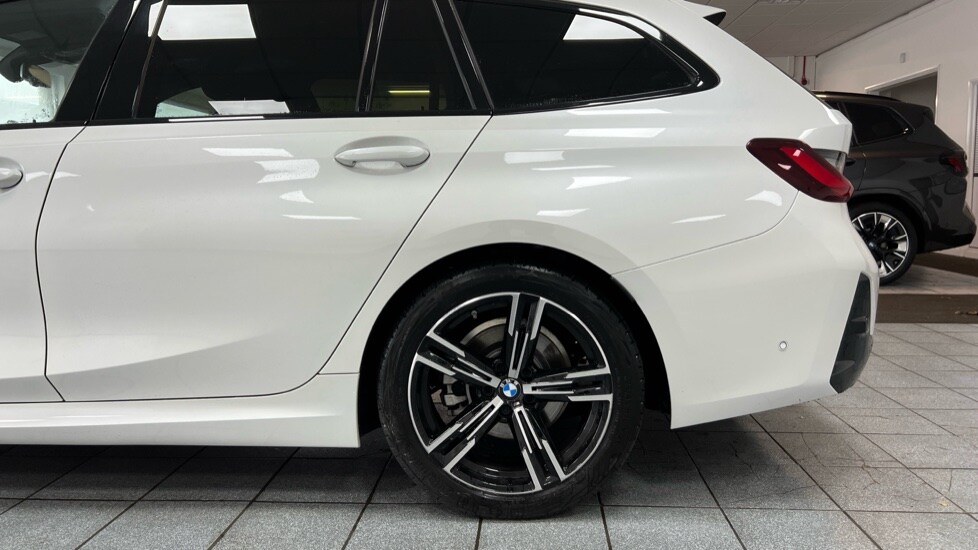 Used BMW 3 Series 2025 for sale - 76552348: Photo 26