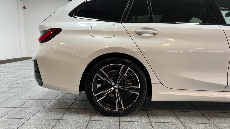 Used BMW 3 Series 2025 for sale - 76552348: Photo 27